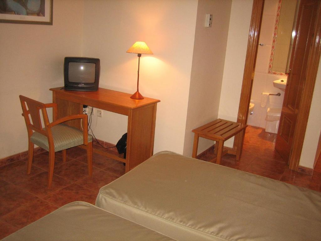 Hotel Chane La Puebla De Alfinden Room photo