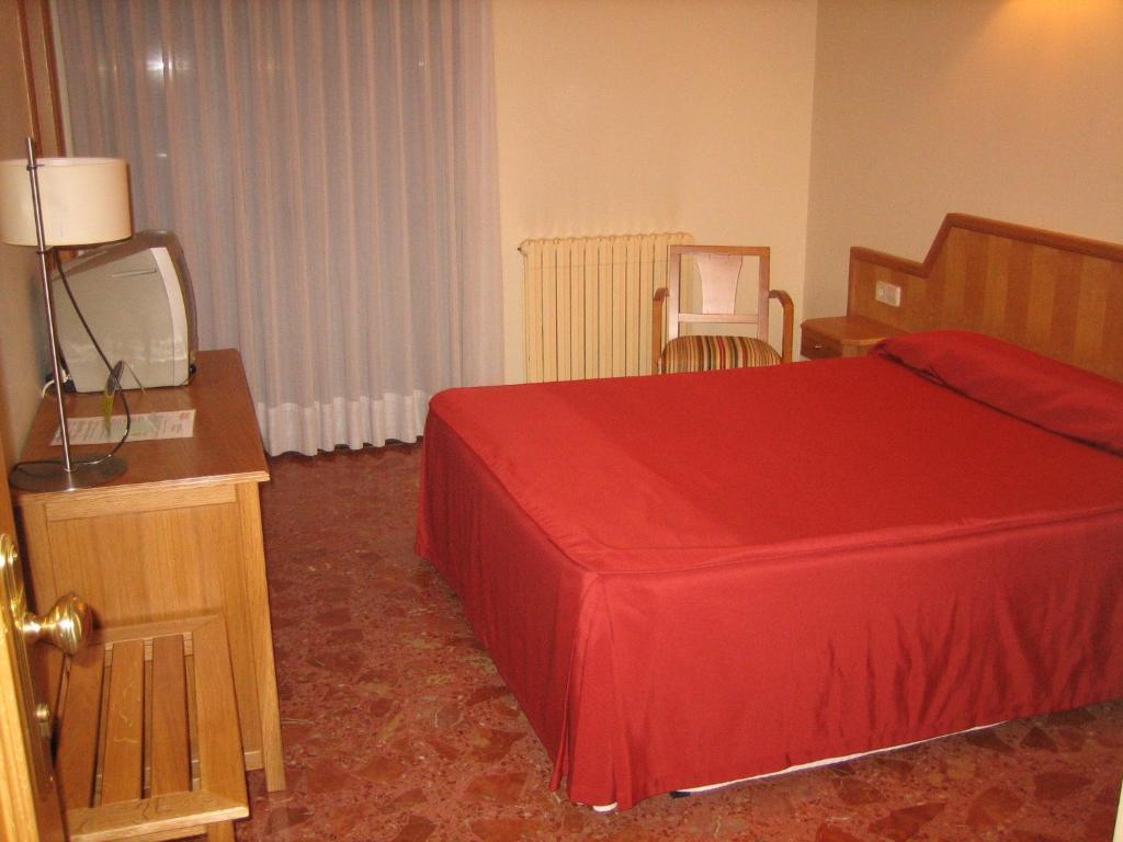 Hotel Chane La Puebla De Alfinden Room photo