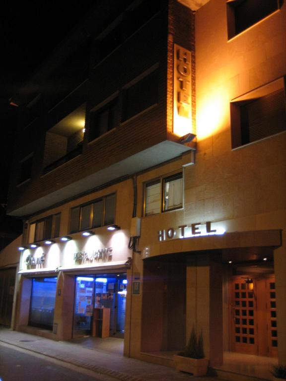 Hotel Chane La Puebla De Alfinden Exterior photo